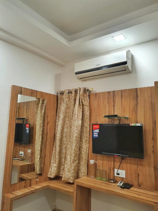 Hotel Court - Business Class - Near Railway Station Chennai